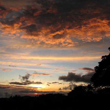 Sunset Hotel Monteverde Exterior photo
